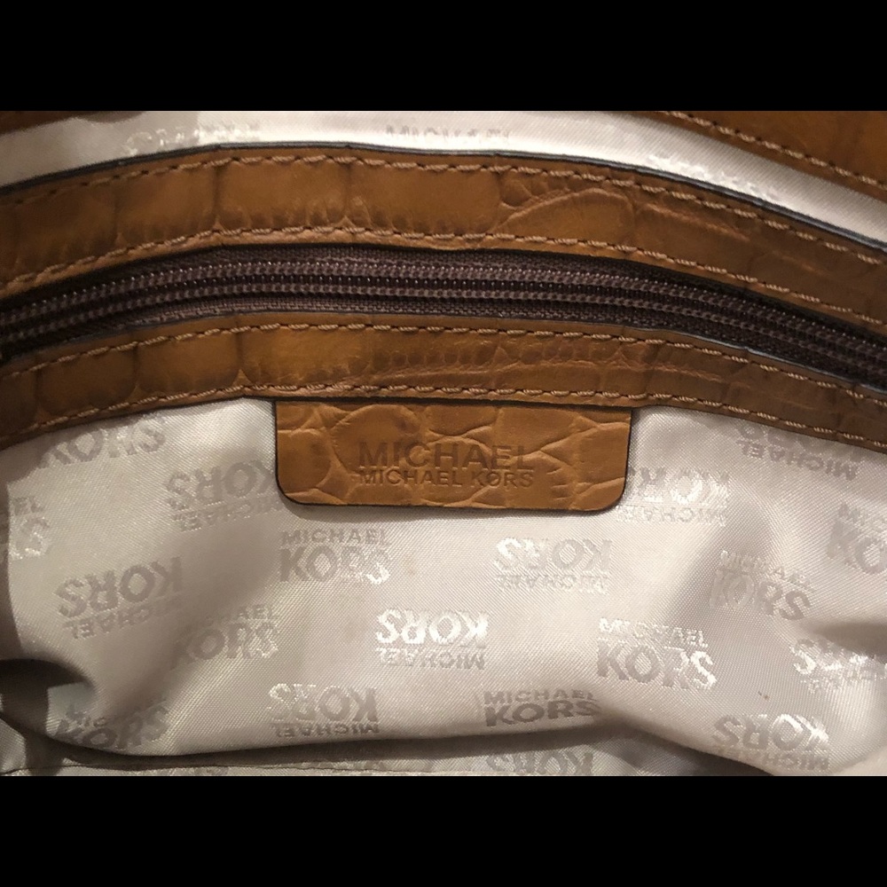 Michael Kors Tan Purse w/ Gold Chain - Picture 8 of 8